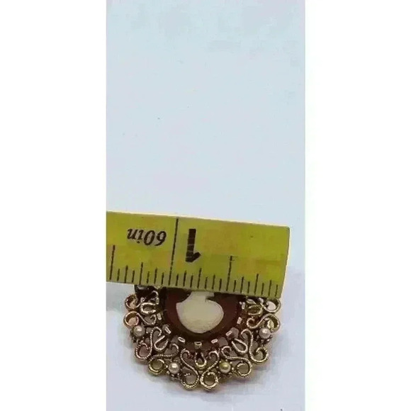 Victorian Revival Gold Cameo Brooch Celluloid & Faux Pearl Filigree Vintage - Picture 7 of 7